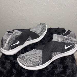 Nike Free Motion FlyKnit Running Shoes